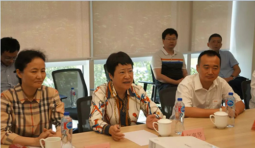 上海市青浦戋戋委书记赵惠琴带队莅临4001老百汇网站调研